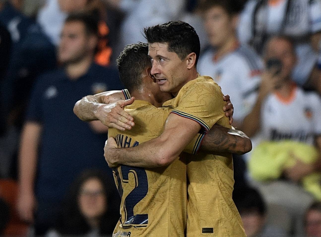 乐动体育官方网站-广厦男篮官宣续约胡金秋大秋